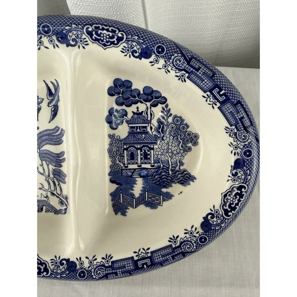 Vintage Churchill Blue Willow Oval Divided Vegetable Dish England 9 7/8